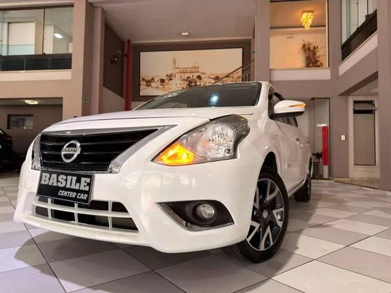 NISSAN VERSA 1.6 16V FLEXSTART UNIQUE 4P MANUAL NISSAN VERSA 1.6 16V FLEXSTART UNIQUE 4P MANUAL